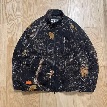 TIGHTBOOTH BULLET CAMO PUFF JACKET L