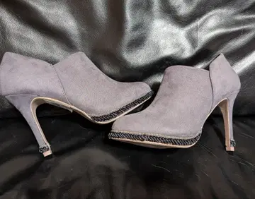 [ 미사용 새상품 ] RANDA 그레이 스웨이드 힐 부티