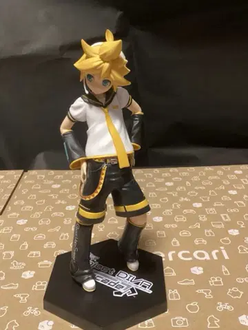 Project DIVA Arcade 프리미엄 피규어 카가미네 렌