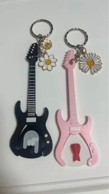 기타 모양 키링 핑크 포함 2개 세트