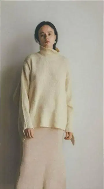 주말 한정 가격 CLANE 백프릴 터틀 니트 아이보리