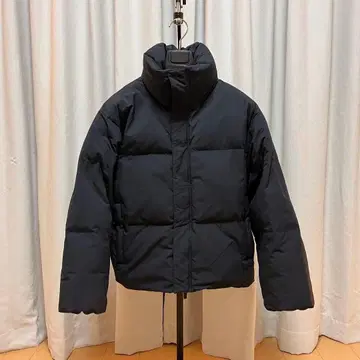 [컨디션 최상] UNIQLO U 패디드 볼륨 자켓 블랙 S사이즈