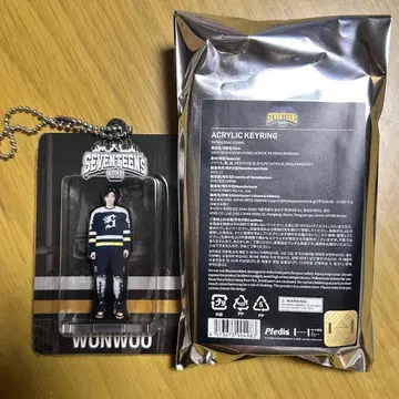 SEVENTEEN HOME 2025 아크릴 키링 원우