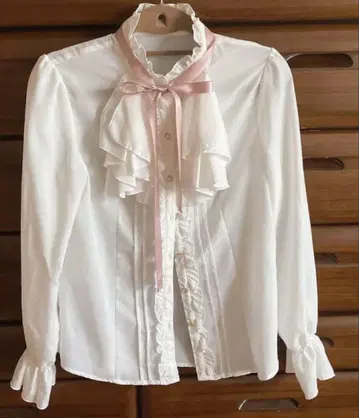 자보 타이 포함 블라우스 Amavel axes