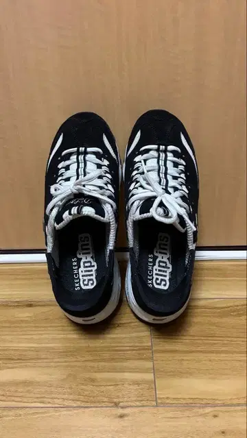 새상품급 SKECHERS 슬립인즈 스니커즈