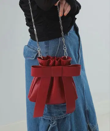 RAYBEAMS 리본 체인 백 레드