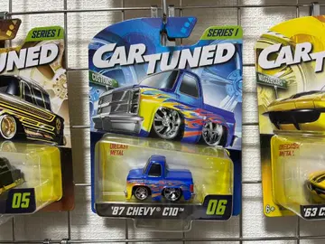 CarTuned 시리즈 1 1987 쉐보레 C10 (커스텀)