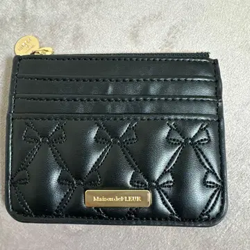 Maison de FLEUR 리본 퀼팅 프래그먼트 케이스