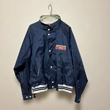 TRD 네이비 자켓 버튼 포함