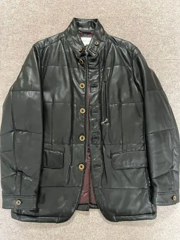 블랙 가죽 자켓 퀼팅 디자인