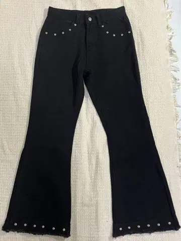 남성용 플레어 블랙 데님 opium 스터드