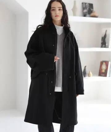 ETELIO 빅 실루엣 멜톤 M-65 롱 모즈 코트 블랙