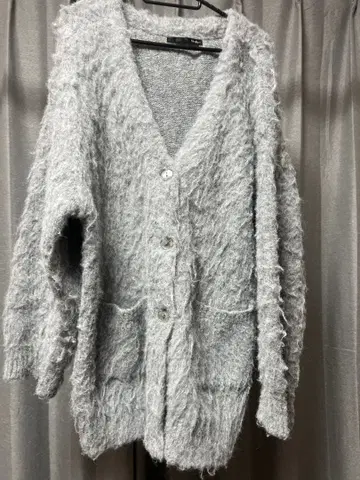 Heather 그레이 버튼 달린 가디건