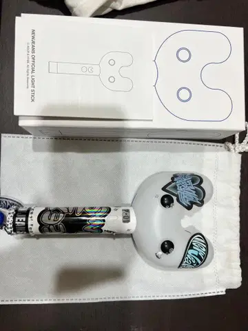뉴진스 오피셜 라이트 스틱