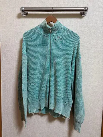 MAISON SPECIAL 스노우 워시 데미지 드라이버즈 니트