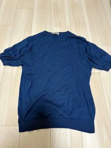 JOHN SMEDLEY 크루넥 T셔츠 사이즈 M