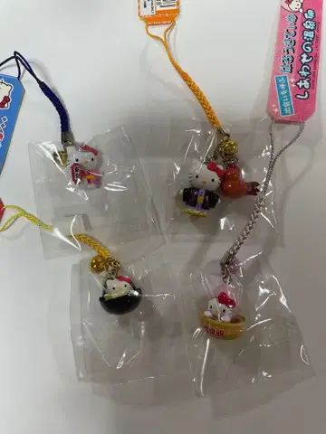 헬로키티 지역 한정 스트랩 4종