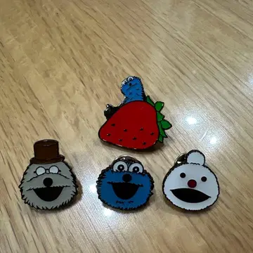 퍼펫 스 핀 배지 4개 세트