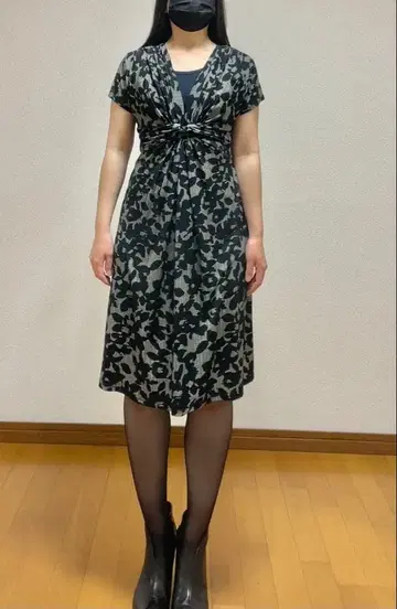 FIFILLES PARIS 꽃무늬 슬리브리스 원피스