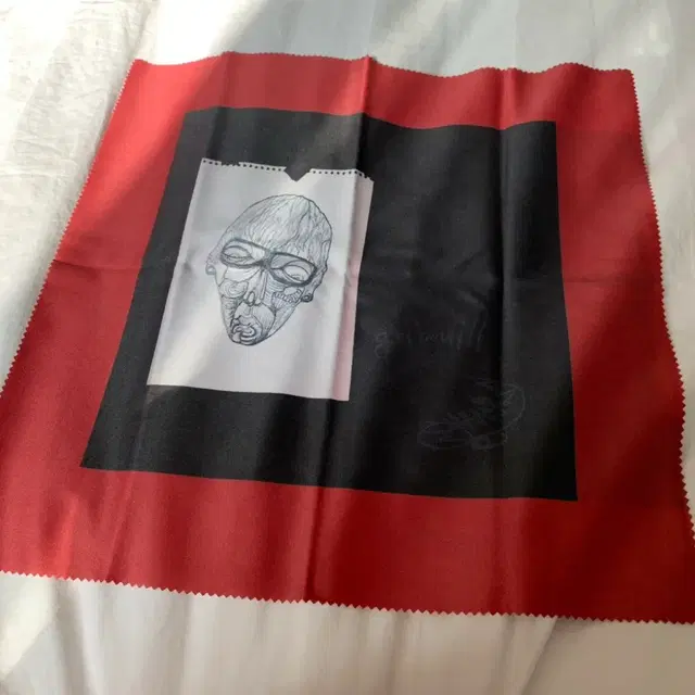 국카스텐 하현우 그림 안경닦이 2장 (새거) + 프레임 앨범