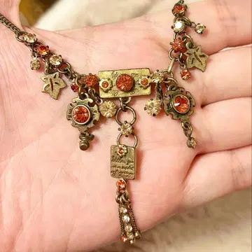 북유럽 필그림 PILGRIM 목걸이 덴마크 유럽