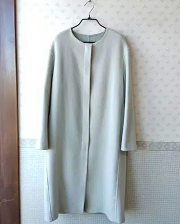 유니클로 라이트 그린 라운드넥 롱 코트 새상품급