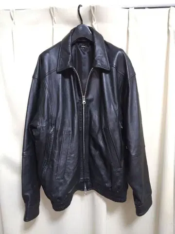 블랙 가죽 자켓