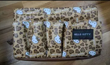 헬로키티 칸막이 포함 보관 케이스