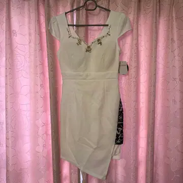 화이트 타이트 드레스