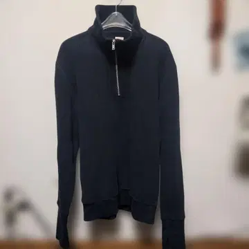 헬스니트 새상품급 육중한 하프 지퍼 서멀 하이넥 오버 상의