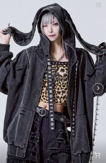 [ REFLEM ] 토끼 귀 체인 포함 집업 후드티