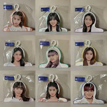 NiziU 비주얼 행거 9종 세트