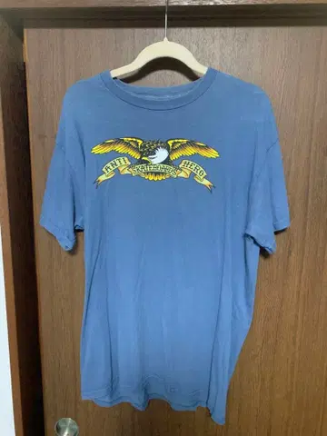 안티 히어로 T셔츠