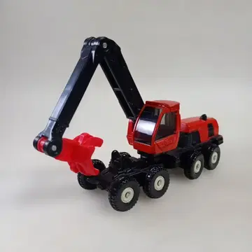 롱 토미카 136 코마츠 하베스타 931XC 1/96 스케일 미니카