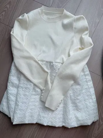 즉시 구매 OK VERITE 베리테 화이트 상의