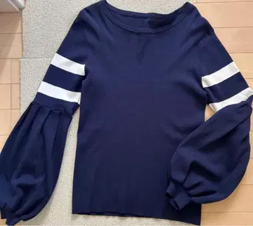 새상품급 JENNE 제뉴 소매 보더 라인 풀오버 리브 니트 네이비