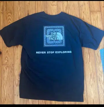 THE NORTH FACE 반다나 패턴 T셔츠 M 블랙