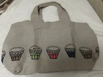 미나 페르호넨 로미유니 콜라보 토트백