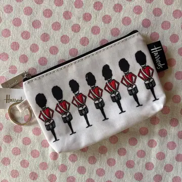 해롯 근위병 가즈먼 파우치