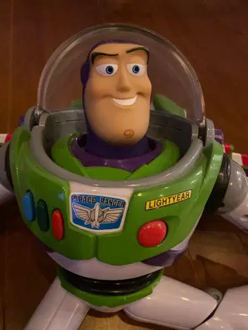 버즈 라이트이어 가동식 피규어