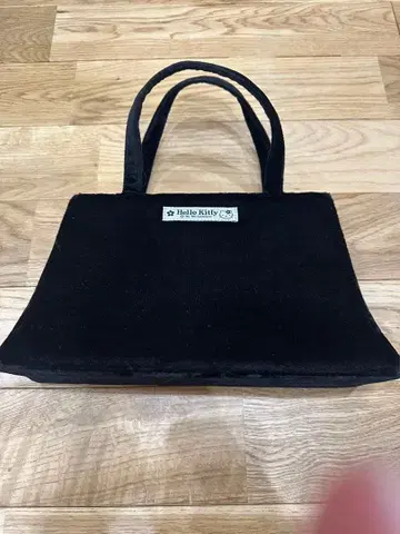 헬로키티 블랙 핸드백
