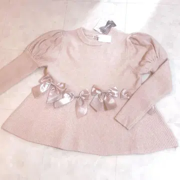 리본 사용 퍼프 슬리브 니트 풀오버