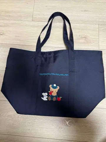 네이비 곰과 강아지 자수 마더백