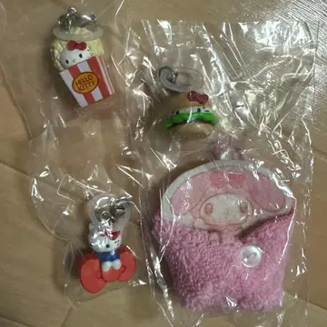 산리오, 키티, 마이멜로디, 가챠