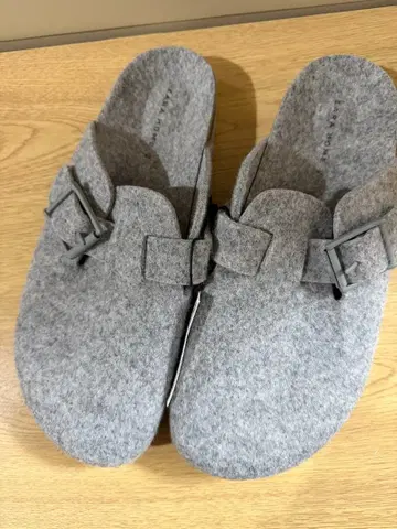 ZARA HOME 그레이 사보 샌들