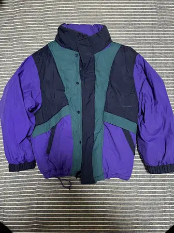 니코앤드 보라색 아우터 후드 있음. 경량 M 사이즈