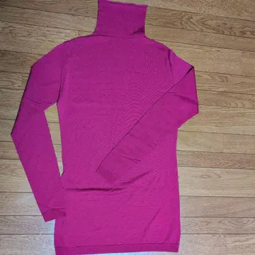 JOHN SMEDLEY 터틀넥 스웨터 보르도