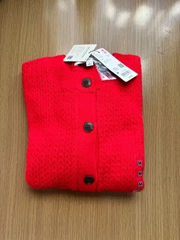 택 포함 새상품 유니클로 코토니에 M 울 블렌드 크루넥 가디건