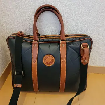 헌팅월드 몬타나 브리프 케이스