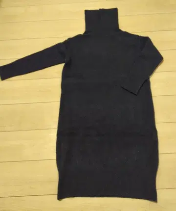 23구 울 캐시미어 터틀넥 니트 38 네이비